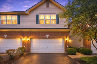 512 N Fox Trail, Round Lake, IL 60073