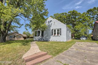 521 Oak Ridge Drive, Neosho, MO 64850