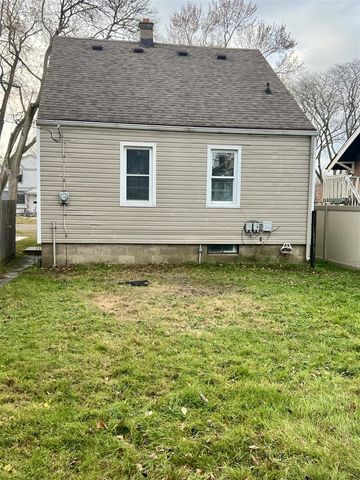 2217 3rd Street, Trenton, MI 48183