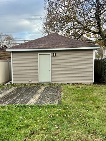 2217 Third Street, Trenton, MI 48183