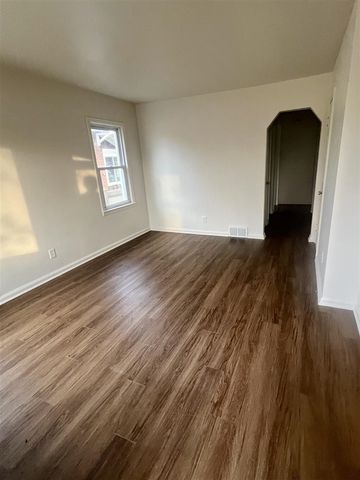 2217 3rd Street, Trenton, MI 48183