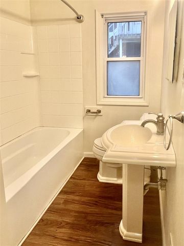 2217 3rd Street, Trenton, MI 48183