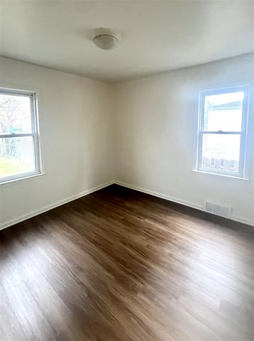 2217 3rd Street, Trenton, MI 48183