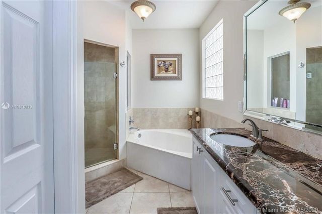 1115 Linden St, Hollywood, FL 33019