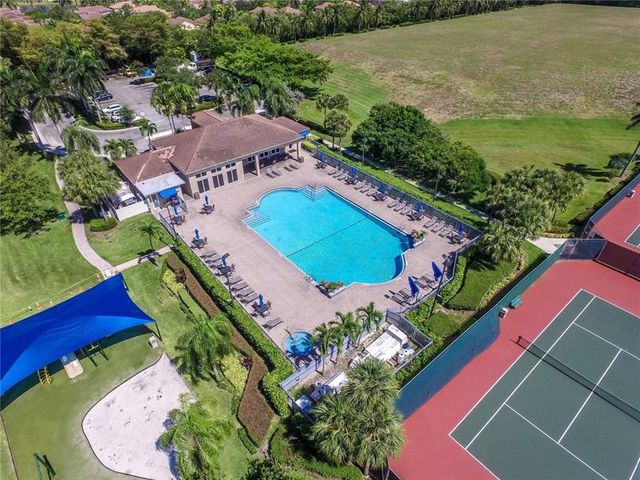 1115 Linden St, Hollywood, FL 33019