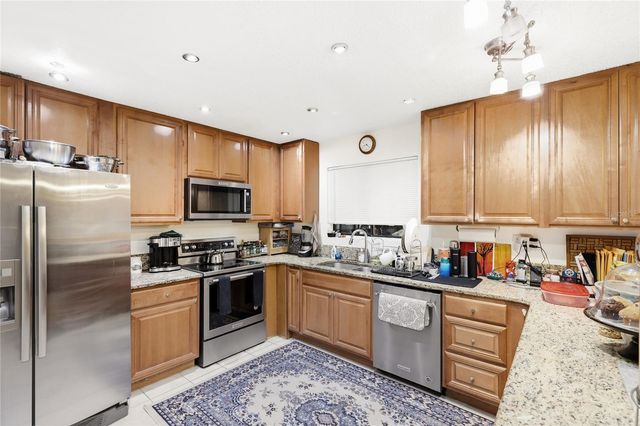 4001 BENEVA ROAD 305, Sarasota, FL 34233