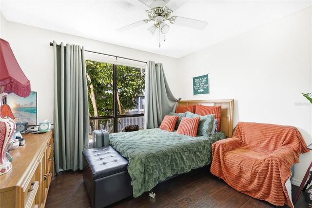 4001 BENEVA ROAD 305, Sarasota, FL 34233