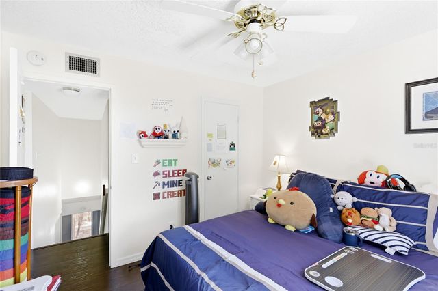 4001 BENEVA ROAD 305, Sarasota, FL 34233