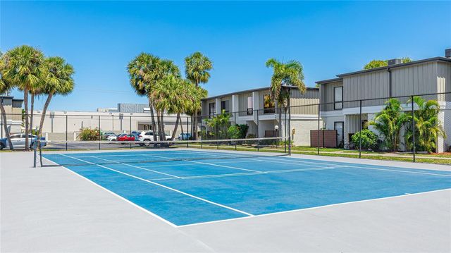 4001 BENEVA ROAD 305, Sarasota, FL 34233