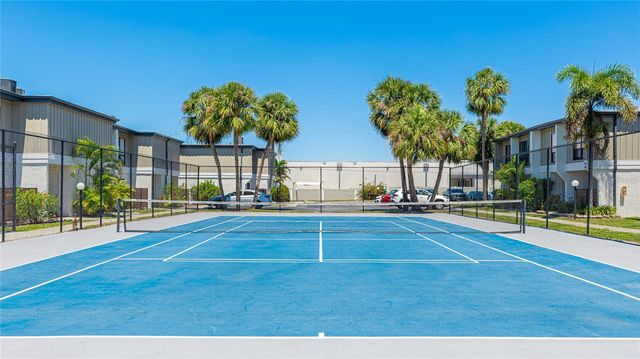 4001 BENEVA ROAD 305, Sarasota, FL 34233