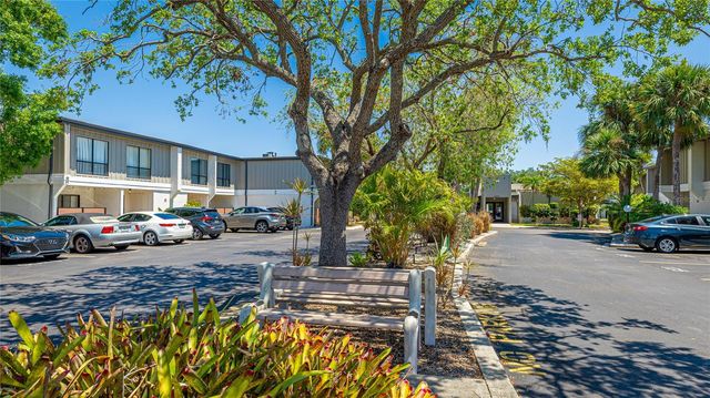 4001 BENEVA ROAD 305, Sarasota, FL 34233