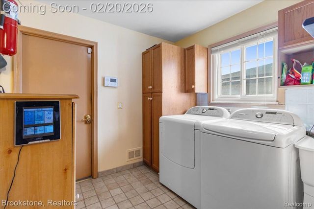 15303 Lincolnshire Lane, Fraser, MI 48026