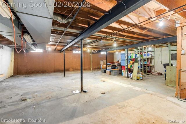 15303 Lincolnshire Lane, Fraser, MI 48026