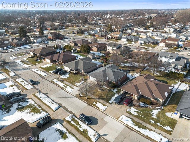 15303 Lincolnshire Lane, Fraser, MI 48026