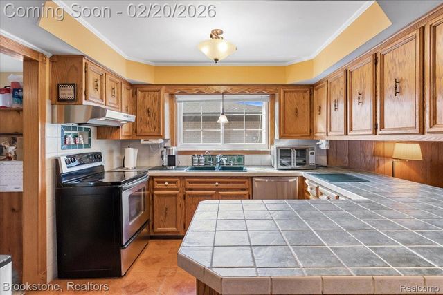 15303 Lincolnshire Lane, Fraser, MI 48026