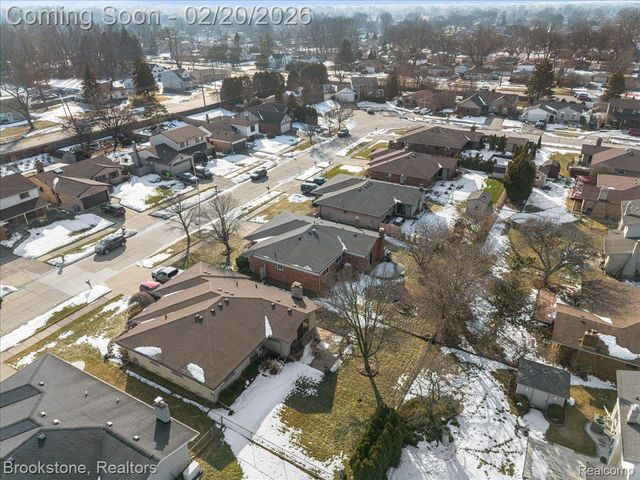 15303 Lincolnshire Lane, Fraser, MI 48026