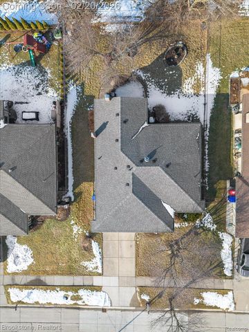 15303 Lincolnshire Lane, Fraser, MI 48026