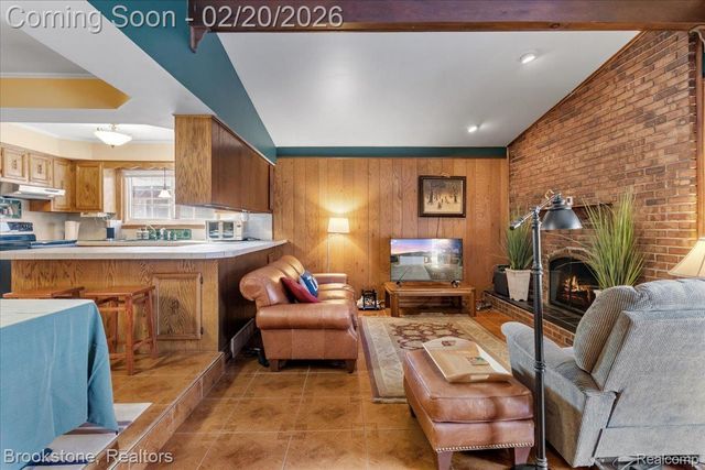 15303 Lincolnshire Lane, Fraser, MI 48026