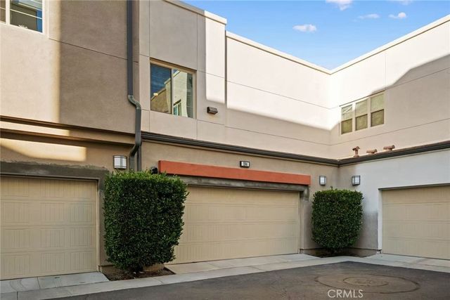 284 Harringay, Irvine, CA 92618