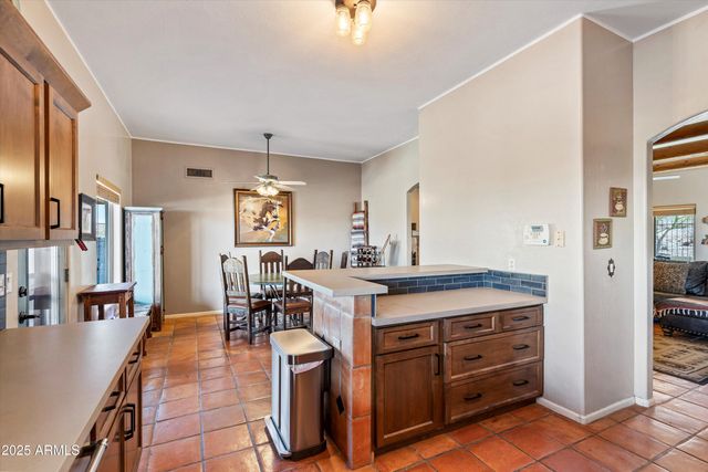 33449 N 10TH Street, Phoenix, AZ 85085