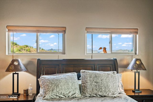 33449 N 10TH Street, Phoenix, AZ 85085