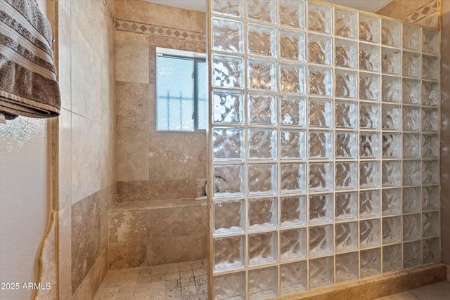 33449 N 10TH Street, Phoenix, AZ 85085