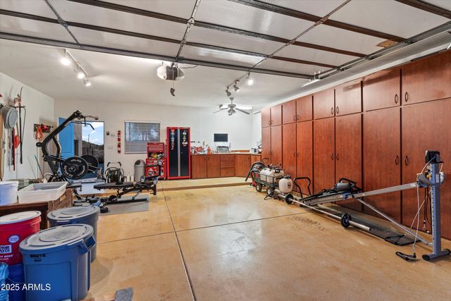 33449 N 10TH Street, Phoenix, AZ 85085