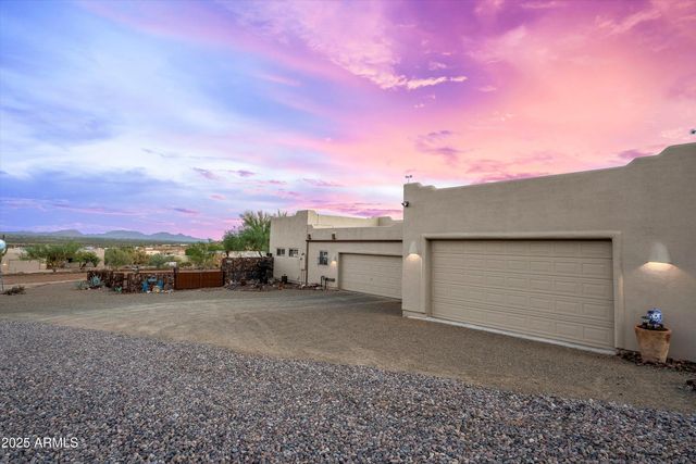 33449 N 10TH Street, Phoenix, AZ 85085