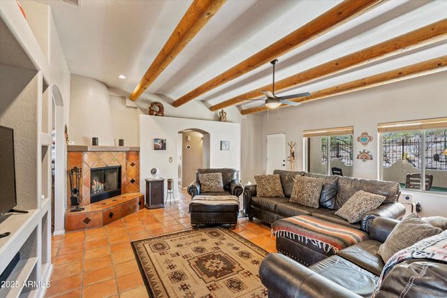 33449 N 10TH Street, Phoenix, AZ 85085