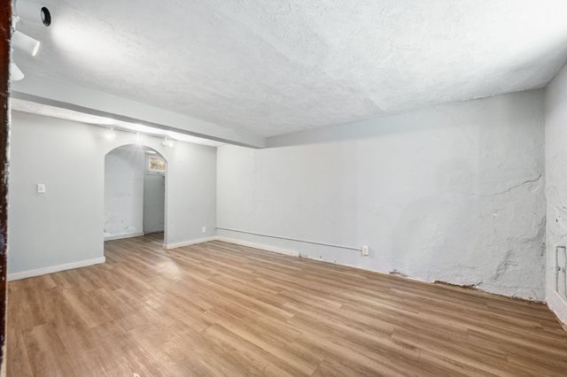 253 S Lorraine Ave, Wichita, KS 67211