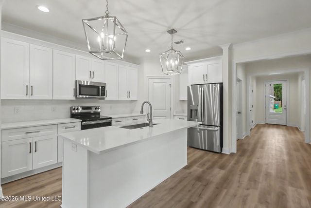 10875 Ala Moana Street, Diamondhead, MS 39525