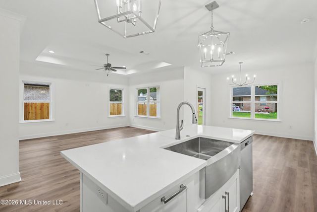 10875 Ala Moana Street, Diamondhead, MS 39525
