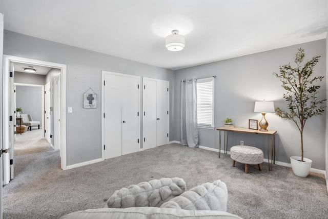 216 Central Drive, Eldridge, IA 52748