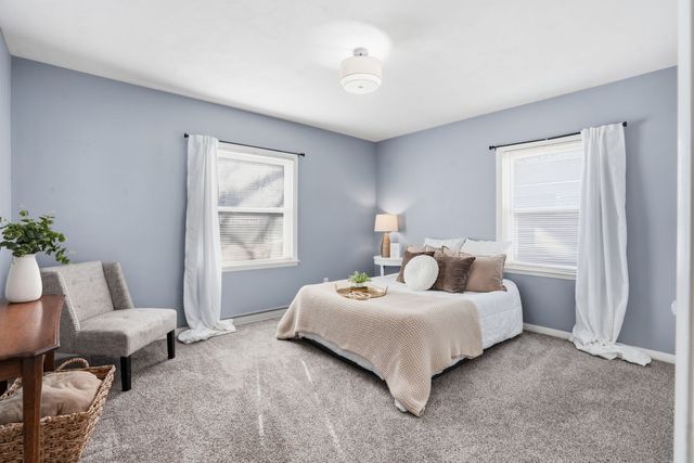 216 Central Drive, Eldridge, IA 52748