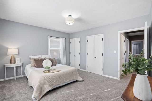 216 Central Drive, Eldridge, IA 52748