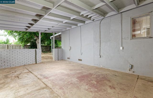 5206 Priscilla Ln, Sacramento, CA 95820