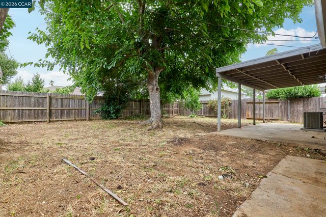 5206 Priscilla Ln, Sacramento, CA 95820