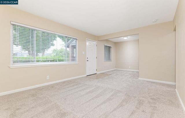5206 Priscilla Ln, Sacramento, CA 95820