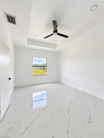1142 Ebert ST E, Lehigh Acres, FL 33974