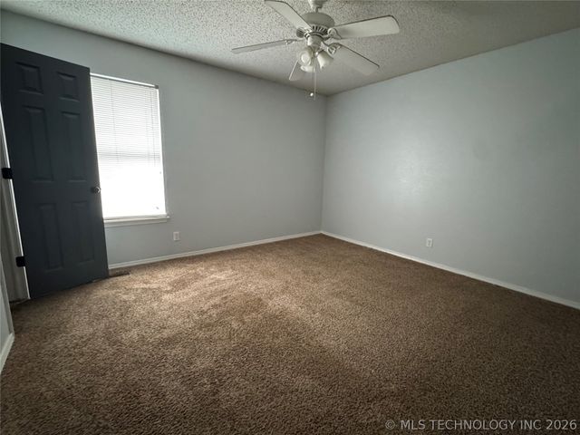 9364 S 89th East Avenue, Tulsa, OK 74133