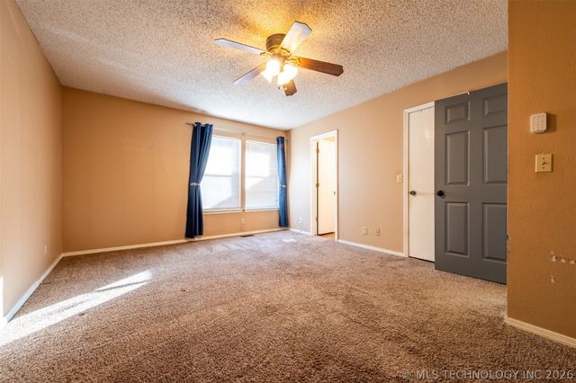 9364 S 89th East Avenue, Tulsa, OK 74133