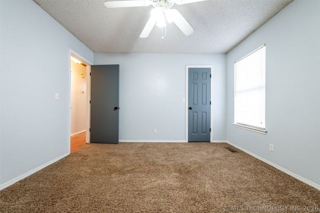 9364 S 89th East Avenue, Tulsa, OK 74133