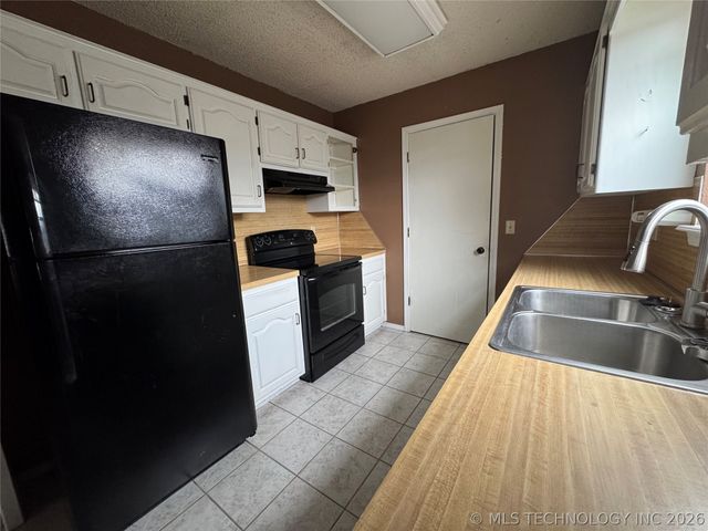 9364 S 89th East Avenue, Tulsa, OK 74133