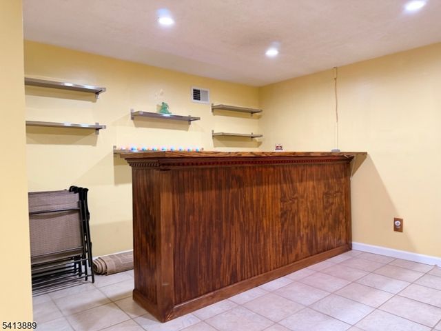 51 Romain Ave, Pompton Lakes Boro, NJ 07442