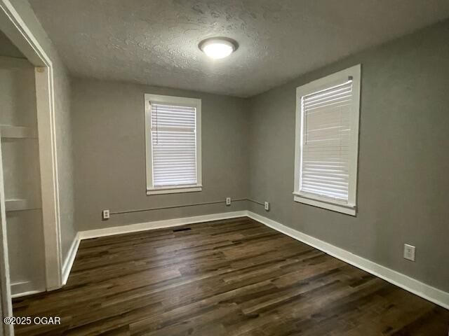 522 N Kentucky Street, Carterville, MO 64835