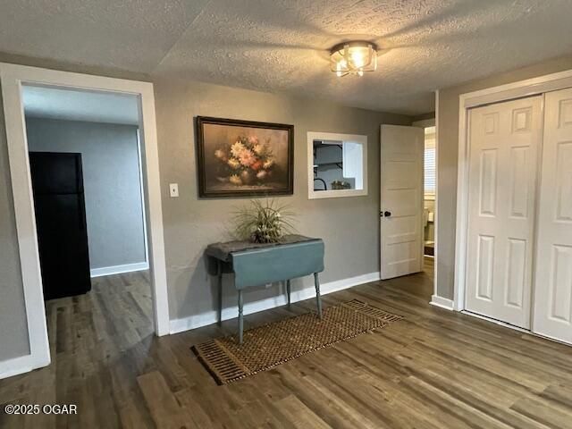 522 N Kentucky Street, Carterville, MO 64835