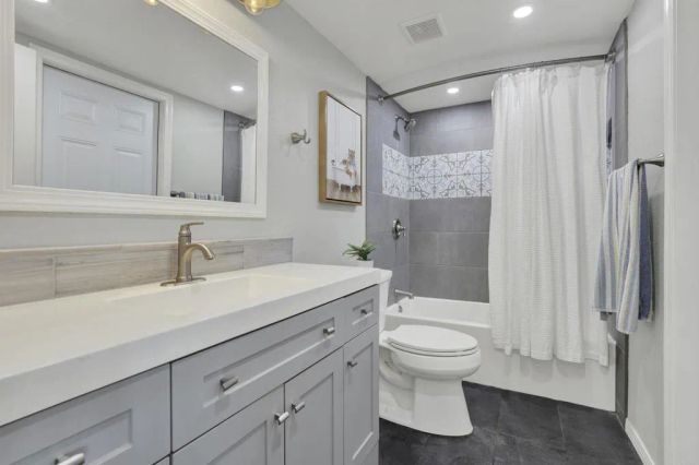 2055 Terraspiro Avenue, Spring Valley, CA 91977