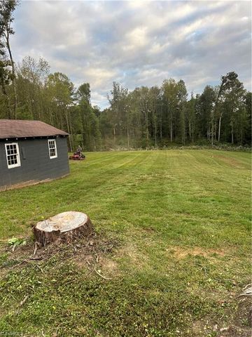 5528 Elkin Highway, North Wilkesboro, NC 28659