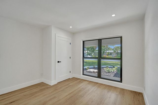 669 SW 3rd Street, Boca Raton, FL 33486