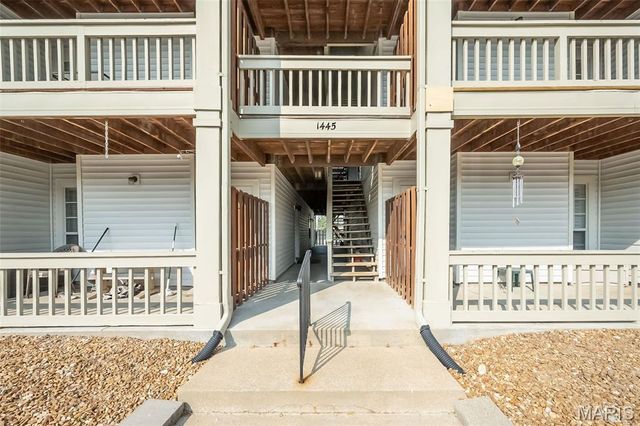 1445 Whispering Creek Drive E, Ballwin, MO 63021